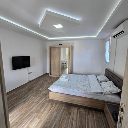 Apartman Tolosi Podgorica Bagian luar foto
