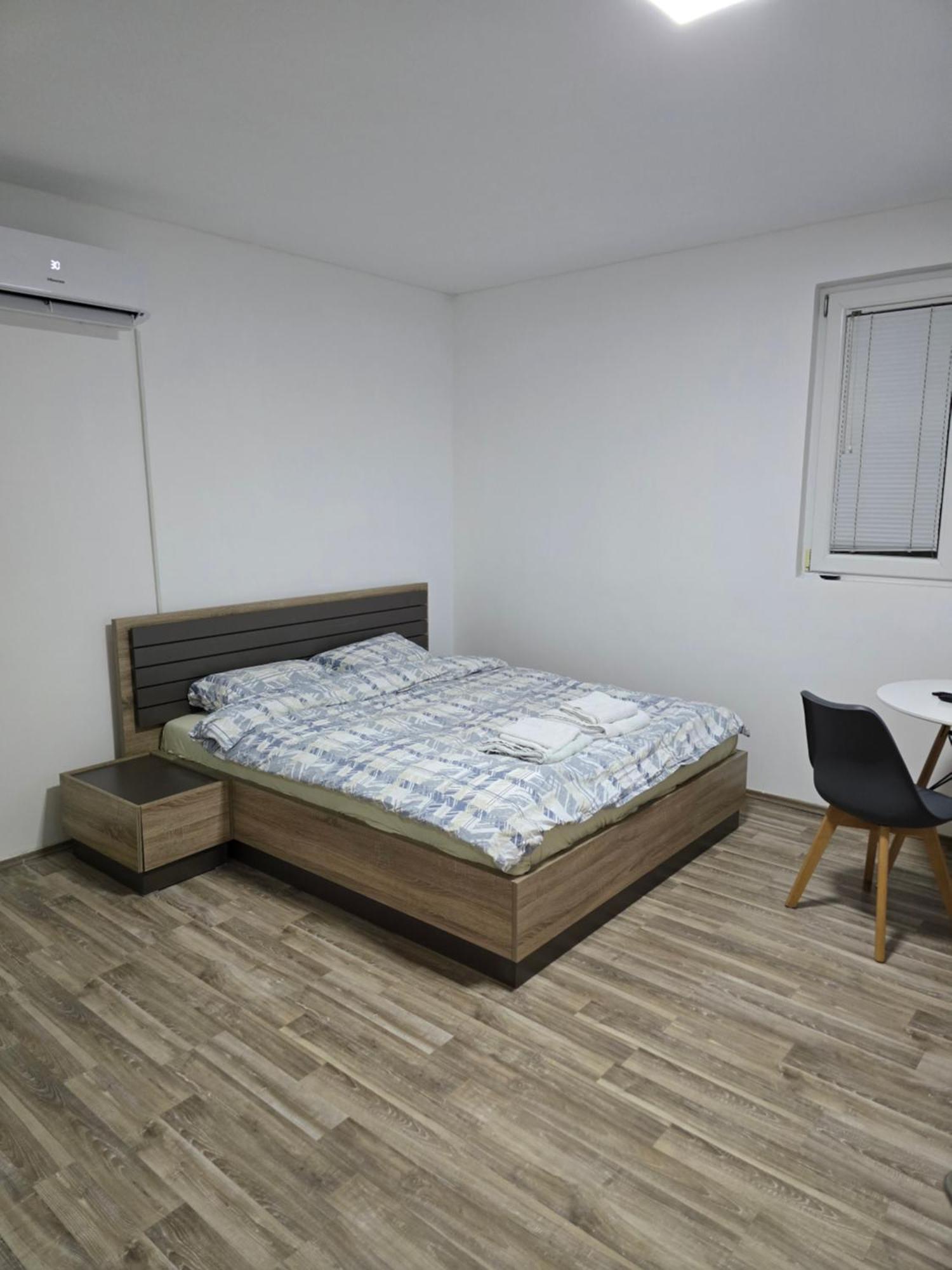 Apartman Tolosi Podgorica Bagian luar foto